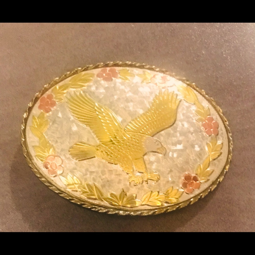 Vintage 80’s Eagle Gokd and Silver Belt Buckle. An beautiful piece!